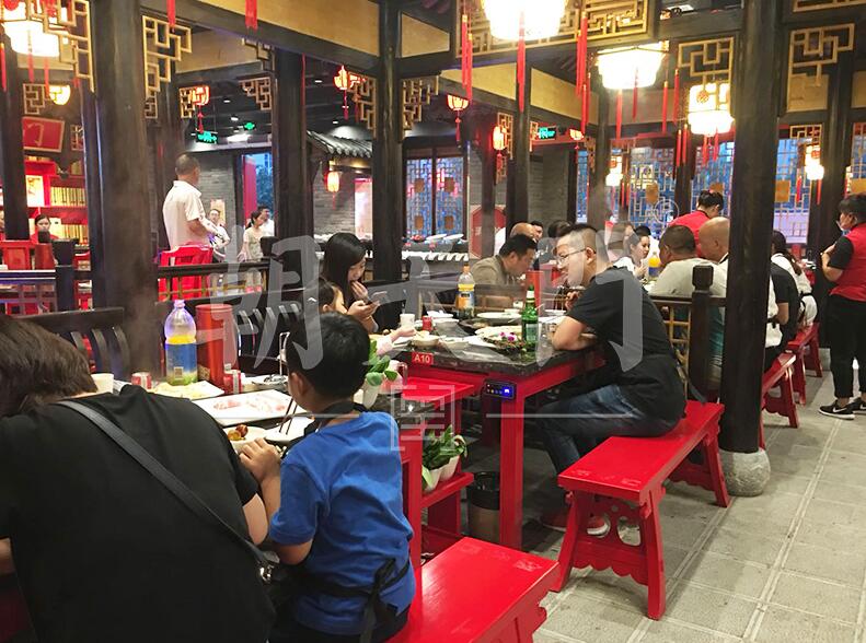 正宗老火鍋加盟店，運(yùn)營團(tuán)隊(duì)該怎么打造