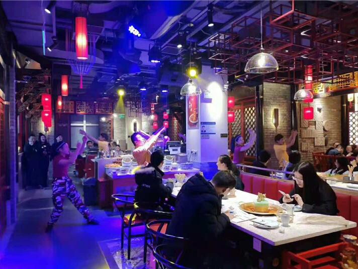 成都好吃的火鍋店推薦，這家確實(shí)霸道！