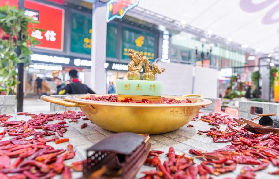 特色小火鍋店如何提高顧客滿意度？