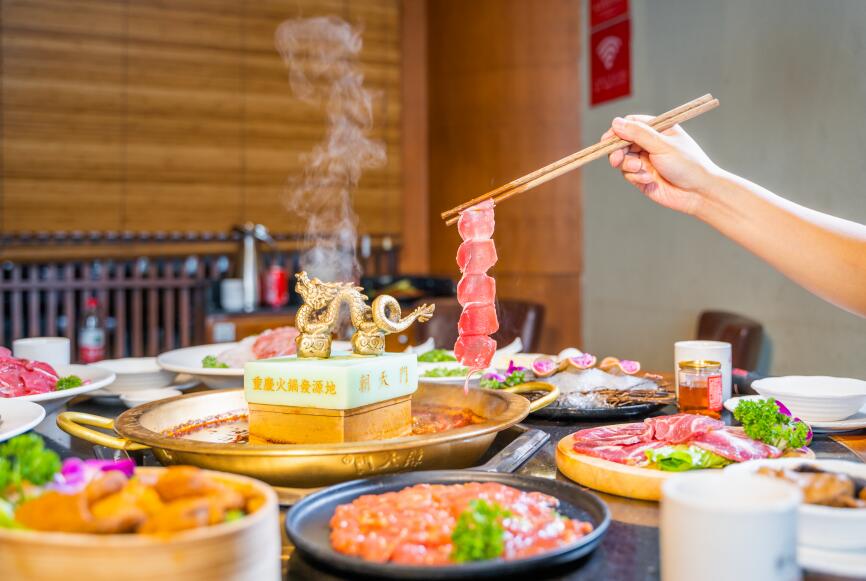 潮州開(kāi)火鍋加盟店，前期如何宣傳造勢(shì)？