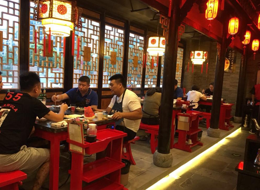 防城港開(kāi)火鍋加盟店，需要對(duì)同行做哪些調(diào)查？